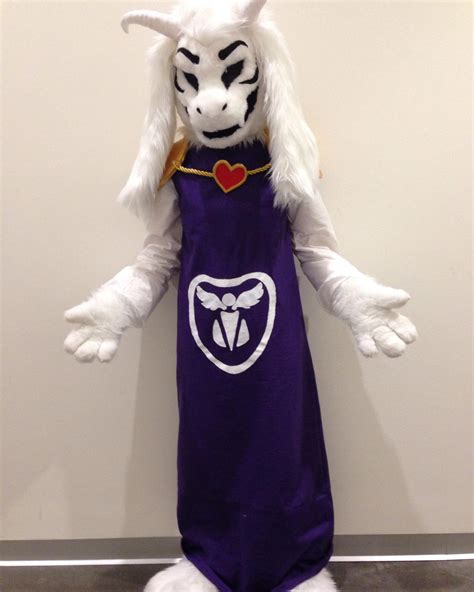 Asriel Cosplay by TaintedDNA on DeviantArt