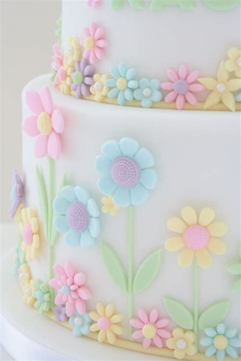 Close up of flower detail on my daughter's 7th birthday cake. Birthday Cakes Girls Kids, 7th ...