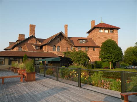 Newport Rhode Island Hotels - OceanCliff