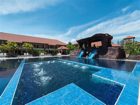 Tok Aman Bali Beach Resort Pasir Puteh - 2022 hotel deals - Klook India