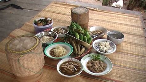 Isan Food, Isan Life, Isan Style, Roi Et-Thailand - YouTube