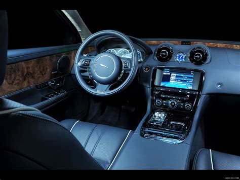 Jaguar XJ | 2010MY | Interior, Dashboard