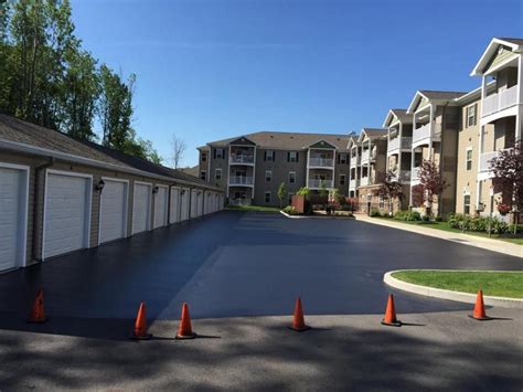 What To Look For When Hiring A Driveway Sealing Company