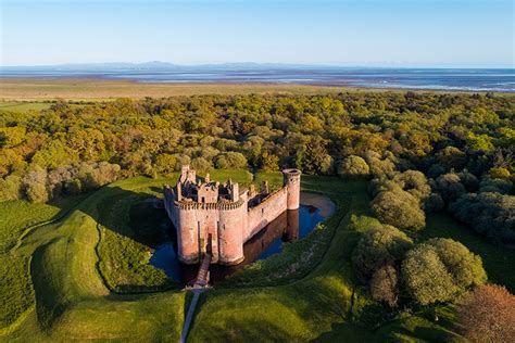 Caerlaverock Castle - History and Facts | History Hit