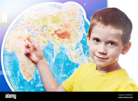 World map physical map hi-res stock photography and images - Alamy