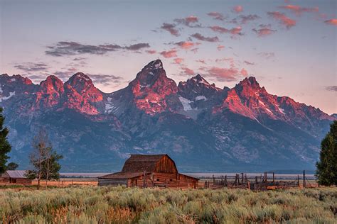 Mormon Row Sunrise | Sunrise at the John Moulton barn on Mor… | Flickr