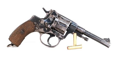 Weirdest Wheelgun of the World Wars: Soviet M1895 Nagant Revolver - The ...