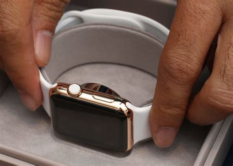 18k Gold Apple Watch Edition In The Real World & Its Ancestors | Page 2 of 2 | aBlogtoWatch