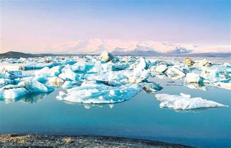 Jökulsárlón Glacier Lagoon: Visiting Iceland's Amazing Icebergs
