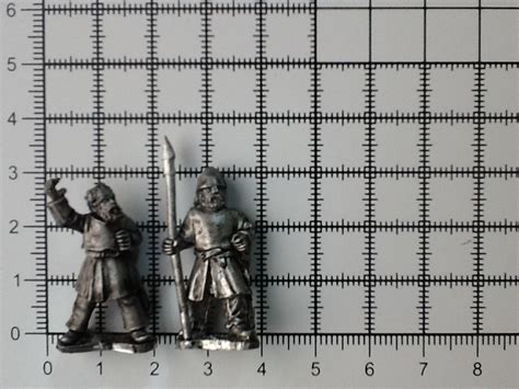 28mm Review: Crusader Miniatures