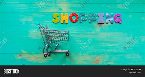 Empty Shopping Cart Image & Photo (Free Trial) | Bigstock