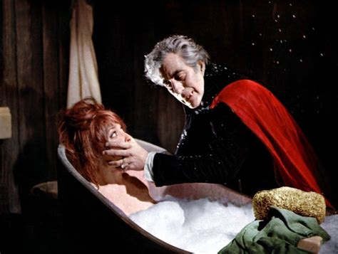 Culte du dimanche : le Bal des Vampires | Best vampire movies, Vampire movies, Sharon tate