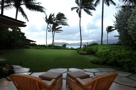 Barack Obama’s Hawaiian Beachfront Vacation Getaway | iDesignArch ...