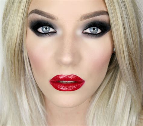 Red lip makeup, Red and black eye makeup, Red lipstick makeup