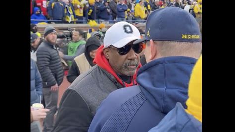 Ohio State AD Gene Smith got into it with Michigan staffer on sideline