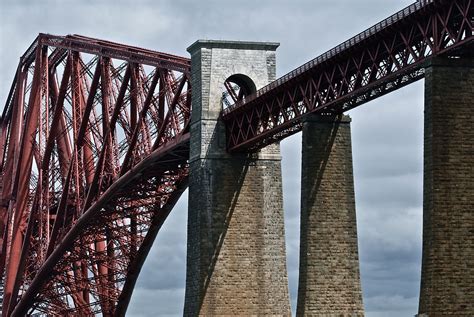 Forth Railway Bridge, Edinburgh | Railway bridges, Time photo, Brooklyn bridge