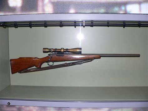 POTD: One Shot, One Kill - M40 Sniper Rifle with Redfield 3-9x40 scope -The Firearm Blog