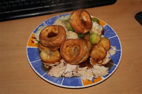 Roast dinners Sunday Roast Dinner, Roast Chicken Recipes, Dinners, Meals, Country Cooking, Yummy ...