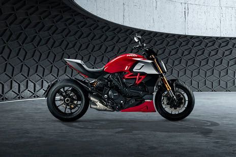 Ducati Diavel 1260 Price- Images, Colours, Specs & Reviews