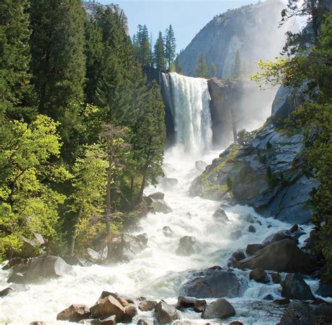 4 Best Waterfall Hiking Trails in National Parks | Explore Better