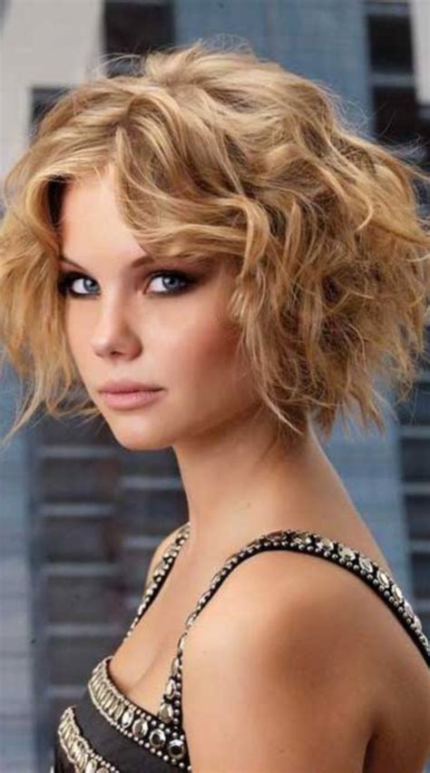 42 Darling Short Curly Hair styles for Refreshed Look