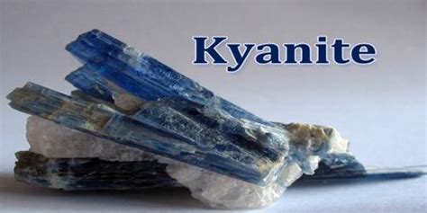 Kyanite - Zoefact