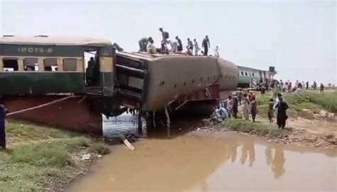 Pakistan Train Accident Strikes Tragedy: 30 Killed And 80 Injured In ...