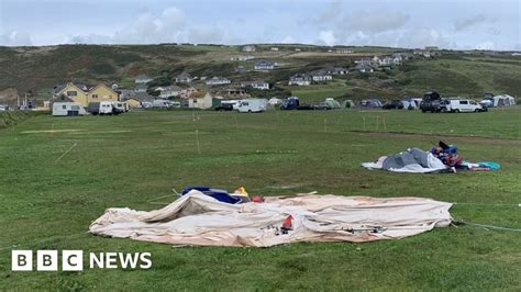 Newgale campsite crash: Three people in hospital - BBC News