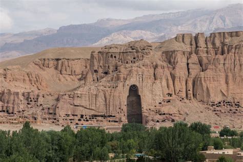 Buddha-Statue Bamyan - Afghanistan Redaktionelles Stockfotografie ...