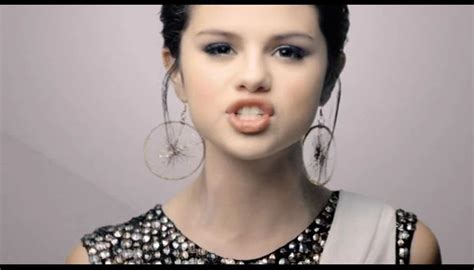 Selena Gomez - Naturally - Screencaps - Selena Gomez Image (19404984) - Fanpop