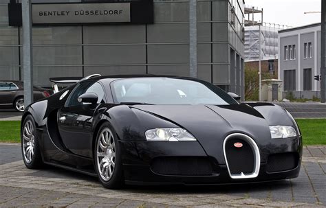 File:Bugatti Veyron 16.4 – Frontansicht (1), 5. April 2012, Düsseldorf.jpg - Wikimedia Commons
