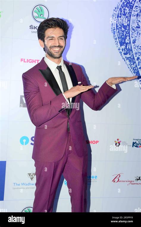 Kartik Aaryan, Kartik Aaryan Tiwari, Indian actor, award ceremony ...