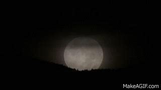 Moonset on Make a GIF