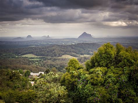 Explore the dramatic Glass House Mountains: Scenic drive guide [2024]