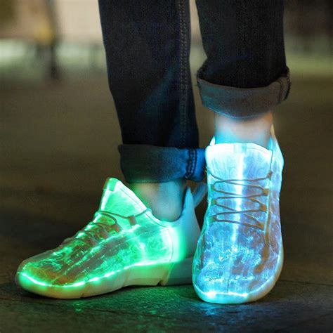 Voovix Unisex-Kinder Licht Schuhe mit Fernbedienung LED Leuchtende Blinkende Low-top Sneaker USB ...