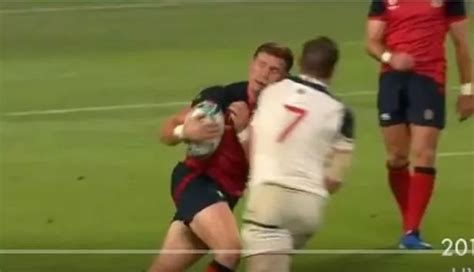 The dangerous high tackle on Owen Farrell that just forced Nigel Owens ...