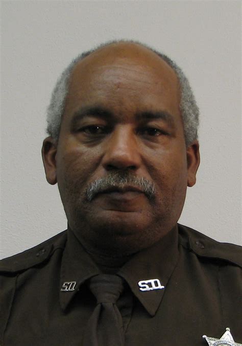 Deputy Sheriff Lamont C. Reid, St. Clair County Sheriff's Department, Illinois