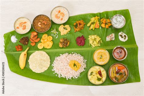 Fotka „Traditional Onam sadhya, boiled rice, served for Kerala Indian ...