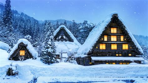 24,000+ Snowy Christmas Village Pictures