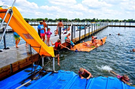 The Barefoot Bar in Okoboji Is The Best Tiki Bar In Iowa