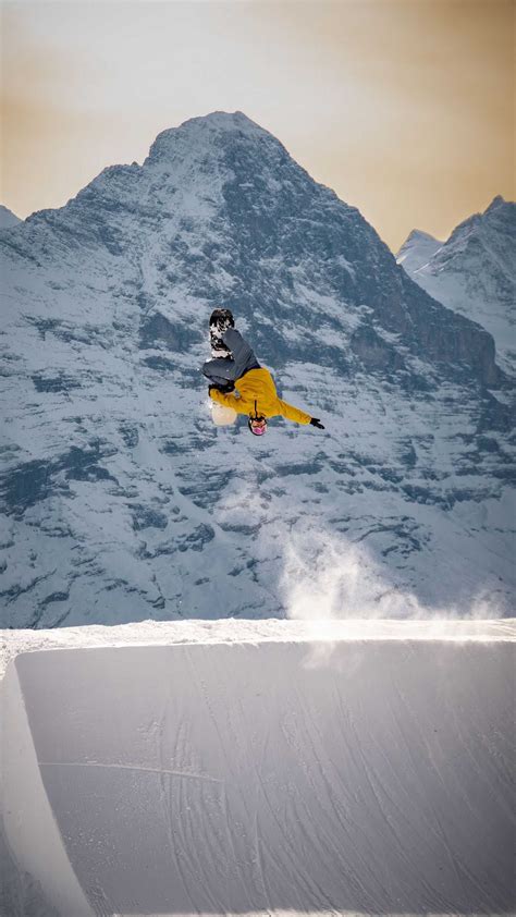 IPhone Snowboarding Wallpaper - iXpap