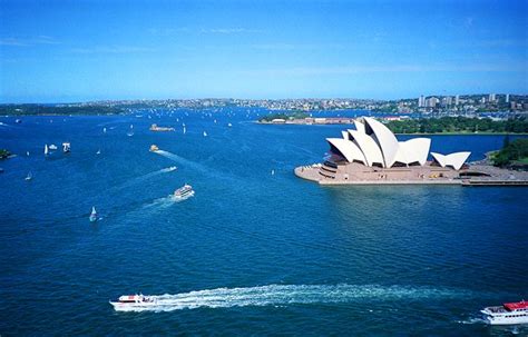 16 Top-Rated Tourist Attractions in Australia | PlanetWare