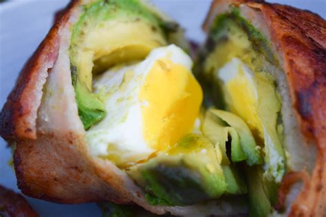 How to Make a Stuffed Avocado for Breakfast