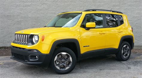 Test Drive: 2015 Jeep Renegade Latitude | The Daily Drive | Consumer Guide®