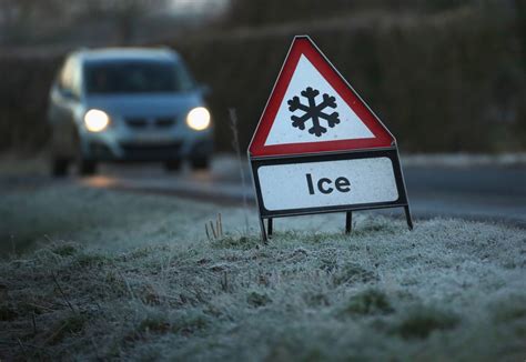 UK weather: Snow warning for London cancelled but icy roads threaten to ...