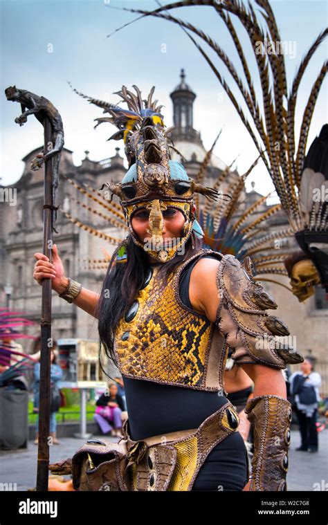 Aztec costume hi-res stock photography and images - Alamy