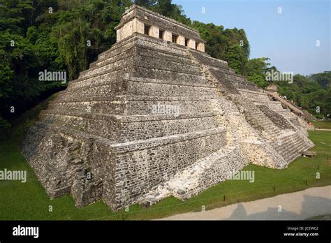 the Mayan Temple of Inscriptions in Palenque, Mexico Stock Photo - Alamy