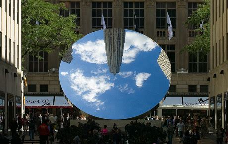 Anish Kapoor Mirror Sculptures