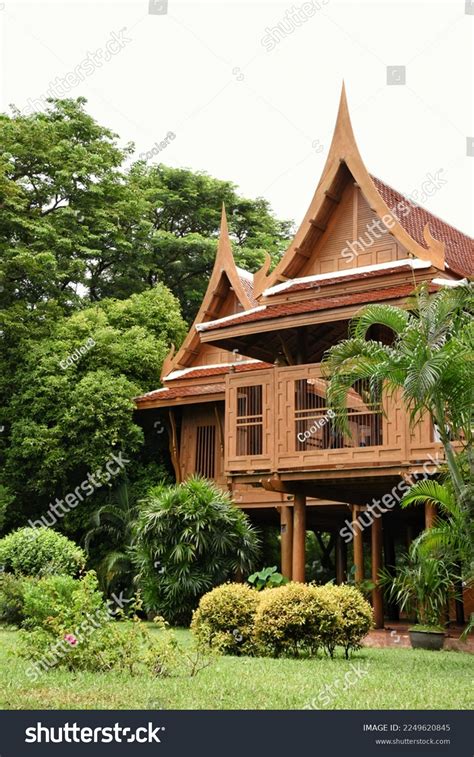 25,783 Traditional Thai Wood House Images, Stock Photos & Vectors ...