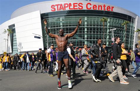 Staples Center, the “House that Kobe Built”, turns into memorial site ...